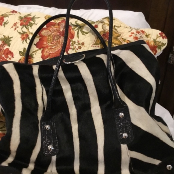 Handbag - Picture 2 of 4